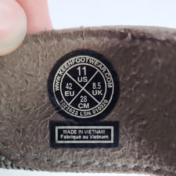 Keen Casual Strappy Sandals - Picture 9 of 9